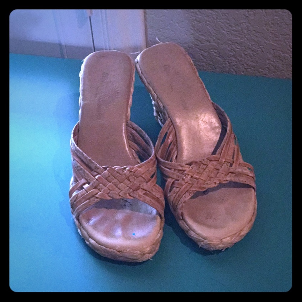 Tommy Bahama Platform Sandals